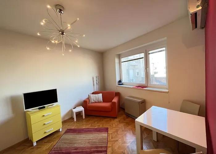 Apartment Bright Modern Downtown